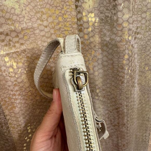 Free People Taupe Leather Canvas Boho Zip Wristlet Wallet Used - Picture 8 of 9